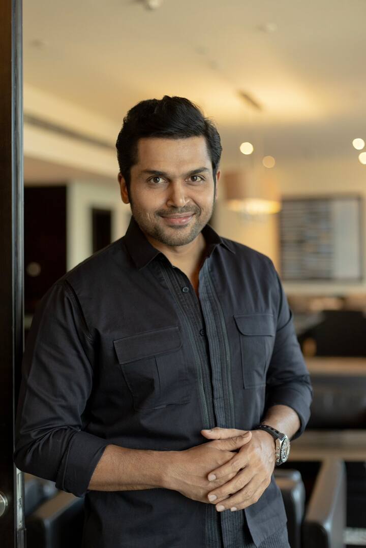 திரைத்துறைக்கு வருவதற்கு முன், அமெரிக்காவின் நியூயார்க் நகரத்தில் க்ராபிக் டிசைனராக பணிபுரிந்துள்ளார்.