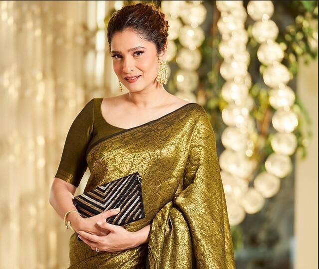 Ankita Lokhande:  ફેમસ ટીવી એક્ટ્રેસ અંકિતા લોખંડે સોશિયલ મીડિયા પર ઘણી એક્ટિવ રહે છે. તે અવારનવાર તેના ફેન્સ સાથે તેના ફોટા અને વીડિયો શેર કરતી જોવા મળે છે.