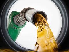 Petrol, Diesel Price May 25: மாறும் வானிலை... மாறுகிறதா பெட்ரோல், டீசல் விலை.. இன்றைய நிலவரம் என்னன்னு பாருங்க..!