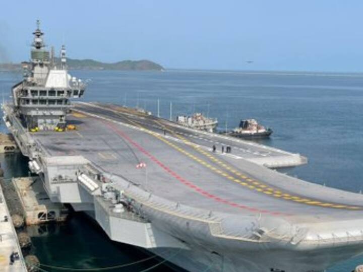 भारत में विकसित हल्के लड़ाकू विमान के नौसेना प्रारूप को फरवरी में विमानवाहक पोत आईएनएस विक्रांत पर उतारा गया था. इससे अलग, रूस निर्मित मिग-29 के. विमान को भी भारत के प्रथम स्वदेशी विमानवाहक पोत आईएनएस विक्रांत पर उतारा गया था.