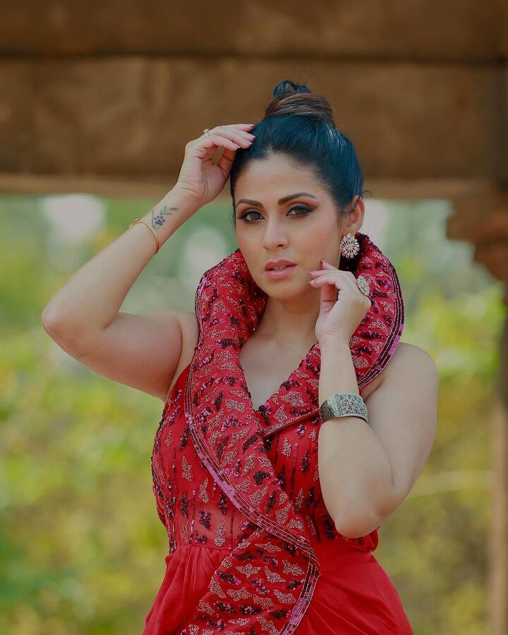 ఆమె మొత్తం సినీ కెరీర్ లోనే ‘జయం‘ చిత్రంలోని సుజాత పాత్ర ఎంతో పేరు తెచ్చింది. Photo Credit: Sadaa/Instagram