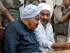 कल तक जिस अतीक अहमद की चलती थी सल्तनत, आज चालीसवें पर एक अदद फूल को तरस रही उसकी कब्र