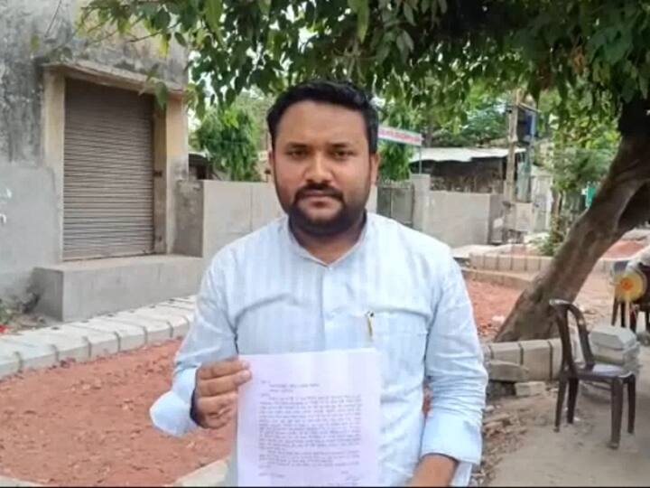 Aligarh Muslim University Ex Student Beaten By Former student union vice president And Record Video ANN UP News: अलीगढ़ मुस्लिम यूनिवर्सिटी के पूर्व छात्र को अगवा कर मारपीट, पैंट उतारकर वीडियो भी बनाया