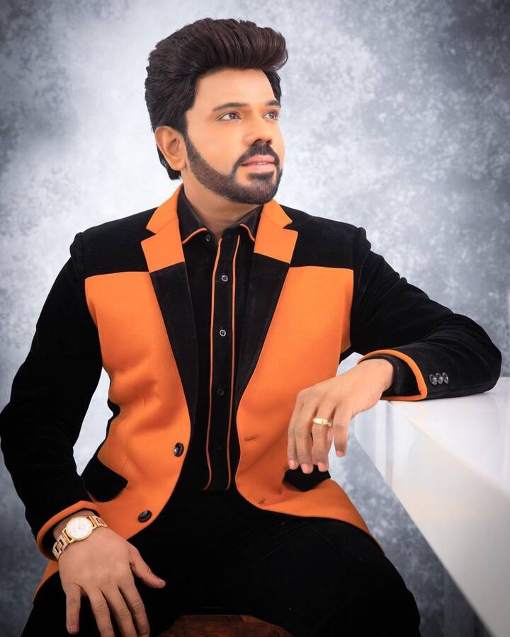 கடந்த ஆண்டு வெளியான லெஜண்ட் படத்தில் நடித்து சினிமா உலகில் கால் அடி எடுத்து வைத்தார்.
