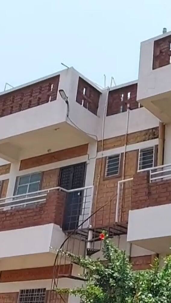 नगरमध्ये उभारलं इको फ्रेंडली बांबू हाऊस!