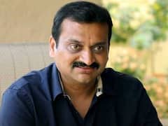 'గురూజీకి కాస్ట్లీ గిఫ్ట్ ఇస్తే నిర్మాత అయిపోవచ్చు' - బండ్ల ట్వీట్ త్రివిక్రమ్‌ను ఉద్దేశించేనా?