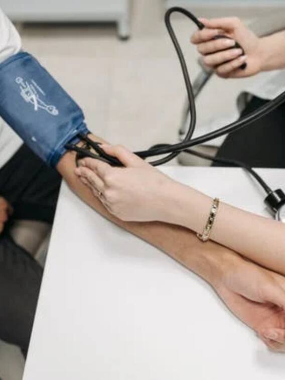 हाई ब्लड प्रेशर का ये हैं लक्षण