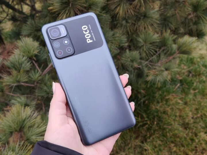 परफॉरमेंस वाले के लिए Poco M4 Pro 5G: अगर आप मल्टीटास्किंग फोन 15 हजार के बजट में ढूंढ रहे हैं तो पोको का ये फोन आपके लिए बेस्ट रहेगा. इसमें आपको 6.6 इंच FHD प्लस आईपीएस डिस्प्ले, 5000 एमएएच की बैटरी, 50MP का कैमरा और साइड माउंटेड फिंगरप्रिंट सेंसर मिलता है.