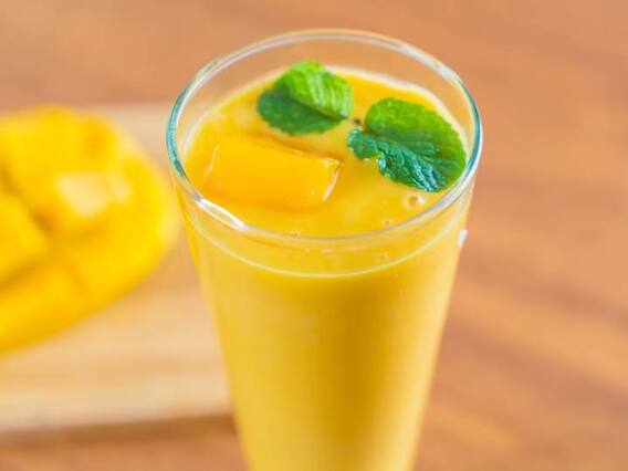 Mango Mint Lassi Recipe: हाउस पार्टी के लिए बेस्ट है यह मैंगो मिंट लस्सी, रखेगा कूल-कूल