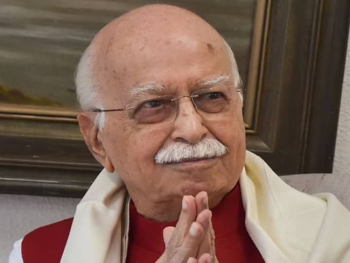 New Parliament Building Inauguration Shiv Sena raised question inauguration of the new parliament asked question by mentioning LK Advani in saamna New Parliament Building: नए संसद के उद्घाटन पर शिवसेना ने छेड़ा नया सुर, लालकृष्ण आडवाणी का जिक्र कर पूछा ये सवाल