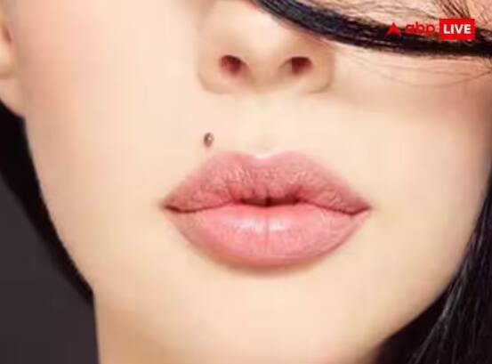 ਬੁੱਲ੍ਹ ਦੇ ਉੱਪਰ ਤਿਲ: ਜਿਨ੍ਹਾਂ ਲੋਕਾਂ ਦੇ ਬੁੱਲ੍ਹਾਂ ਦੇ ਉੱਪਰ ਖੱਬੇ ਪਾਸੇ ਤਿਲ ਹੁੰਦਾ ਹੈ, ਉਹ ਉਦਾਰ ਸੁਭਾਅ ਵਾਲੇ ਹੁੰਦੇ ਹਨ ਅਤੇ ਅਜਿਹੇ ਲੋਕ ਪਰਿਵਾਰ ਲਈ ਵੀ ਸ਼ੁਭ ਸਾਬਤ ਹੁੰਦੇ ਹਨ।