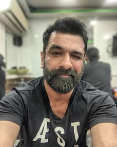 सेक्सुअल हैरेसमेंट का दर्द झेल चुके हैं ये स्टार्स, एक एक्ट्रेस के तो नौकर ने ही की थी रेप की कोशिश!