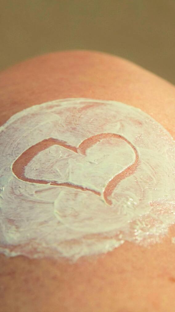 ঘরে বাইরে জরুরি 'সান স্ক্রিন'