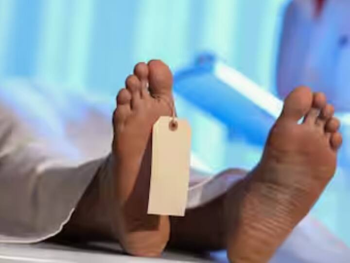 Delhi Class 12 student brutally Killed in Bhati Mines village burnt face  to hide identity after revelations... Delhi में 12वीं के छात्र की डेड बॉडी मिलने से फैली सनसनी, हत्यारों ने केमिकल डालकर चेहरे को लगाई आग