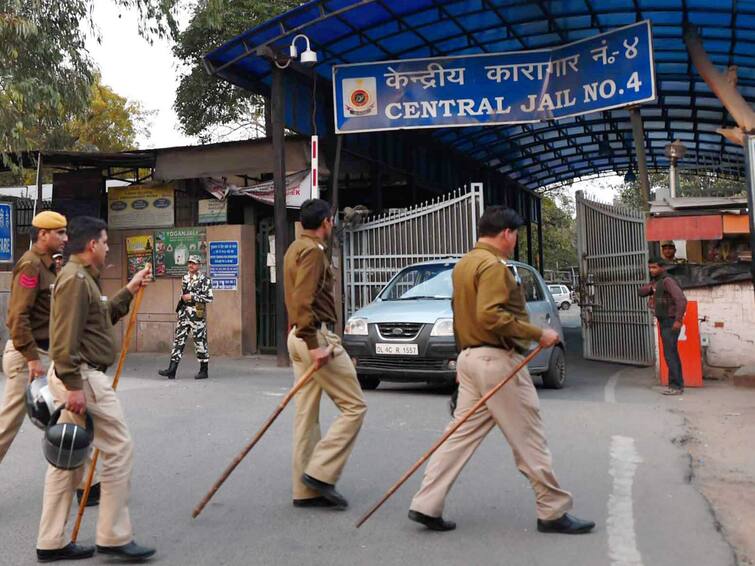 Tillu Tajpuriya Murder Case 80 Police Officials Transferred After Gangster's Killing Inside Tihar Jail Tillu Tajpuriya Murder Case: 80 Police Officials Transferred After Gangster's Killing Inside Tihar Jail