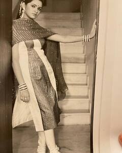 Padmini Kolhapure Photos: लाइमलाइट से दूर अब ऐसी लाइफ बिता रही हैं ‘प्रेम रोग’ की ‘मनोरमा’, कभी मासूमियत से बनाया था दीवाना