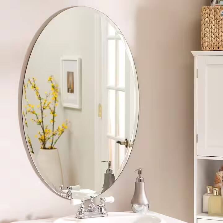 Vastu tips for mirror do not make these mistakes know correct position and direction Vastu Tips For Mirror: દર્પણ સાથે સંબંધિત આ ભૂલો ઘરમાં લાવે છે દરિદ્રતા, જાણો વાસ્તુના નિયમો