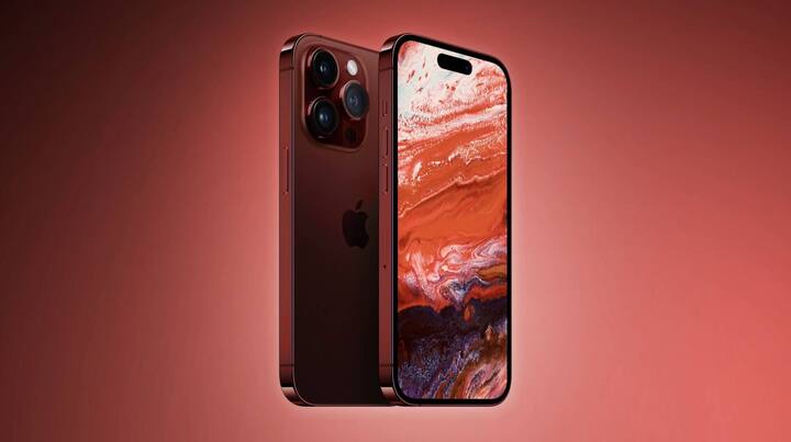 9to5Mac की एक नई रिपोर्ट के अनुसार, एपल के iPhone 15 और 15 Pro USB टाइप-सी पोर्ट के साथ आएंगे. रिपोर्ट में यह भी दावा किया गया है कि एपल अभी भी अपने चार्जिंग सिस्टम पर कुछ कंट्रोल बनाए रखने की कोशिश कर रहा है. ऐसा कंपनी शायद इसलिए कर रही है, जिससे आप किसी अन्य चार्जर से आईफोन चार्ज न कर पाएं.