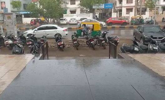 Ahmedabad city rain  Before the qualifier match between Gujarat and Mumbai Ahmedabad rain: ગુજરાત અને મુંબઈ વચ્ચે ક્વોલિફાયર મુકાબલા પહેલા  અમદાવાદમાં વરસાદ