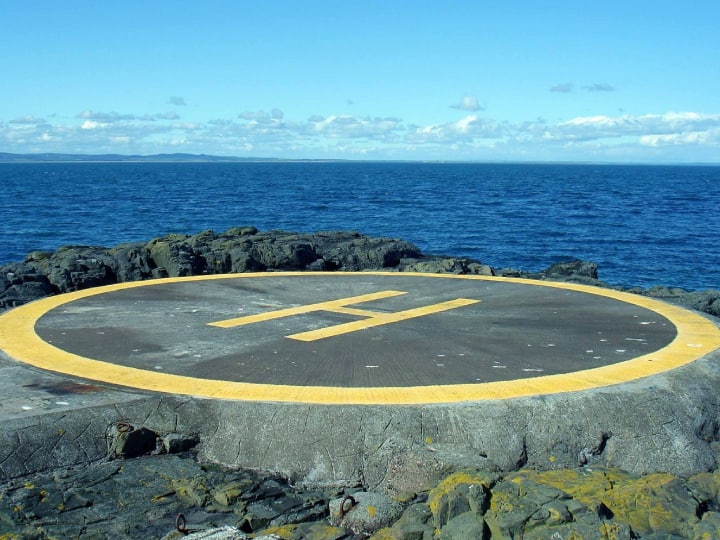 Why is H written inside the circle on the helipad This is the reason behind it हेलीपैड पर गोल घेरे के अंदर H क्यों लिखा जाता है? ये होती है इसकी वजह