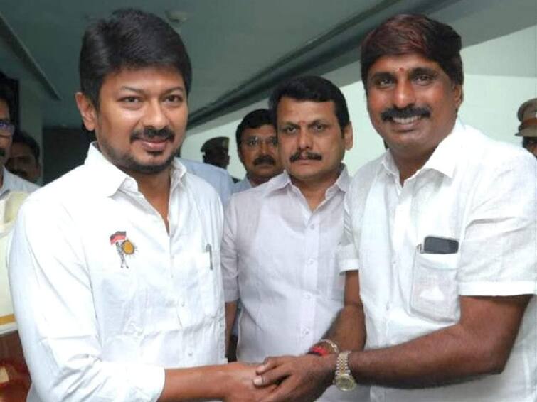 Income Tax department raids house of minister Senthil Balaji's supporter in Coimbatore TNN Minister Senthil Balaji: கோவையில் அமைச்சர் செந்தில் பாலாஜி ஆதரவாளர் வீட்டில் ஐ.டி. ரெய்டு