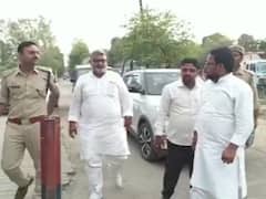 एआईएमआईएम नेता से मारपीट के मामले में हिरासत में बीजेपी के दो पार्षद , वंदे मातरम को लेकर हुआ था बवाल