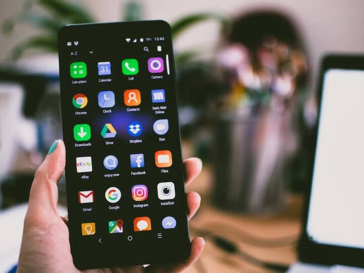 iRecorder Screen Recorder android app is spying on users data here is how to remain safe एंड्रॉइड स्मार्टफोन में अगर इनस्टॉल किया है ये ऐप तो फटाफट कर दें डिलीट, आपके डेटा पर है पूरी नजर