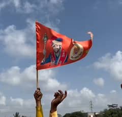 Divya Darbar Photo: બાબા બાગેશ્વરના દિવ્ય દરબારમાં ઉમટ્યો માનવ મહેરામણ, તસવીરોમાં જુઓ ભવ્ય નજારો