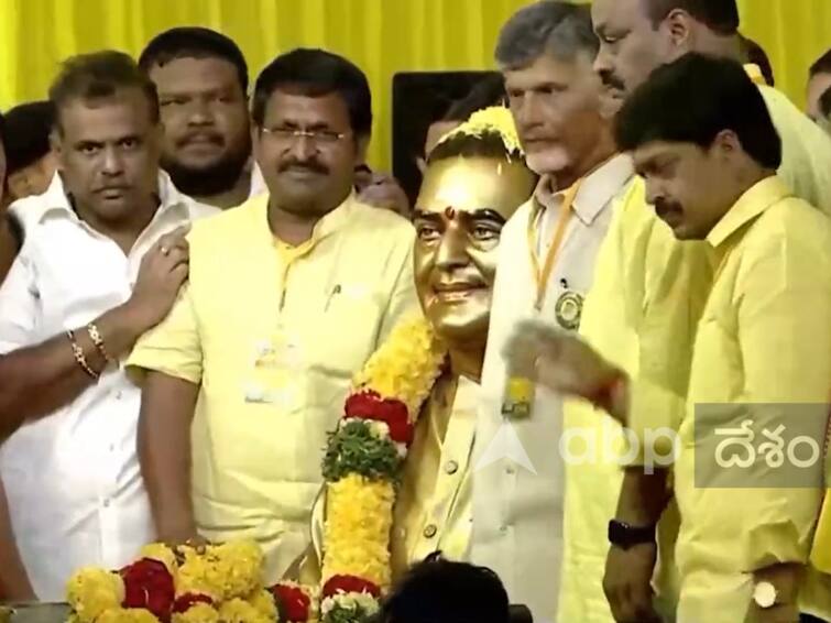 TDP Mahanadu 2023 Starts In Rajahmundry TDP Mahanadu: అట్టహాసంగా ప్రారంభమైన టీడీపీ మహానాడు, భారీగా తరలివచ్చిన శ్రేణులు