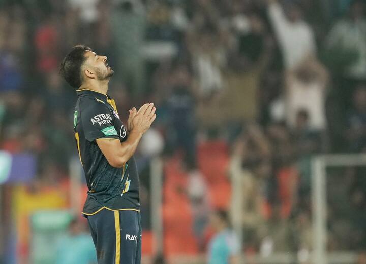 मोहित शर्मा याच्या पाच विकेटच्या बळावर गुजरातने मुंबईचा 62 धावांनी पराभव केला. गुजरातने दिलेल्या 234 धावांच्या आव्हानाचा पाठलाग करताना मुंबईचा संघ 18.2 षटकात 171 धावांवर गारद झाला.