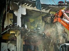 मुंबई की 236 इमारतों में रहने वाले लोगों की जान खतरे में! BMC बोली- जल्द निकल जाएं... वर्ना