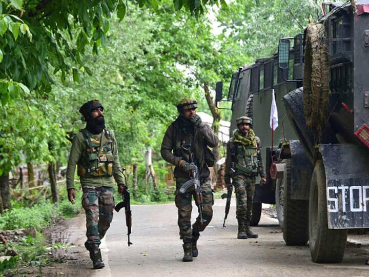 Security Forces Arrest LeT Militant From Jammu And Kashmir's Baramulla District Security Forces Arrest LeT Militant From Jammu And Kashmir's Baramulla District