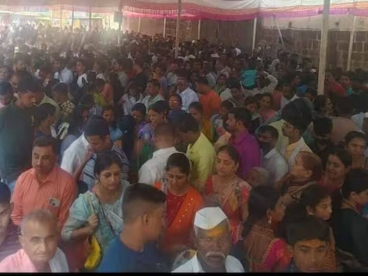 प्रखर उन्हाळ्याचे दिवस असूनही भाविकांच्या उत्साहावर किंचितही परिणाम झालेला नाही.