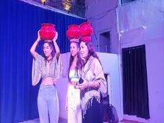 राजस्थान: उदयपुर में विदेशी मेहमानों ने किया घूमर डांस, राजस्थानी गीत की ले रहे ट्रेनिंग