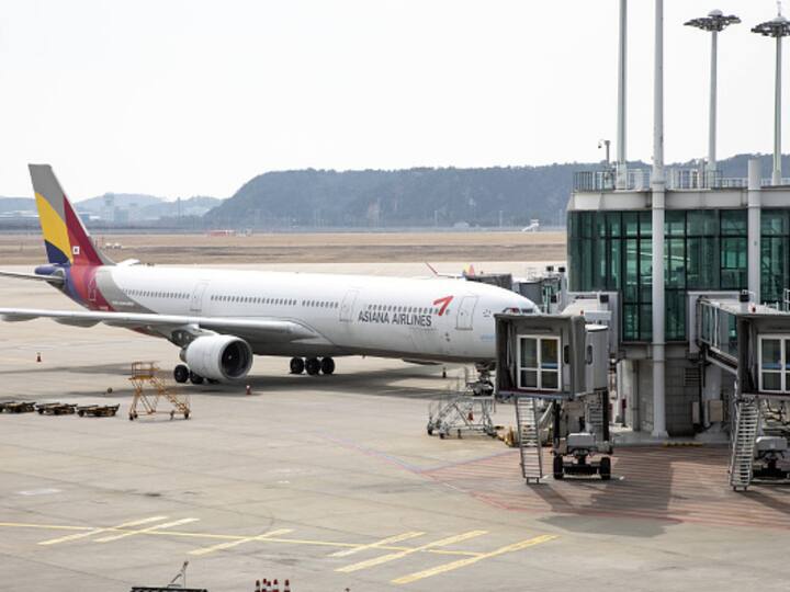 Wanted To Get Off Quickly Man's Excuse For Opening Emergency Exit Door South Korean Flight Midair 'Wanted To Get Off Quickly': Man's Excuse For Opening Emergency Exit Door Of South Korean Flight Midair
