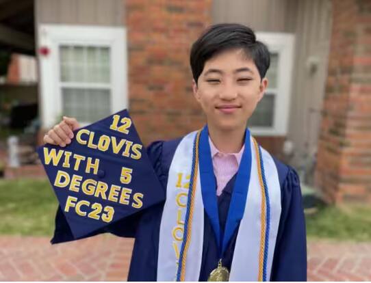 us-12-year-old-boy-named-clovis-hung-graduates-having-five-degrees US Graduate Child: US ਨੇ ਬੱਚੇ ਨੇ ਦਿਖਾਇਆ ਕਾਰਨਾਮਾ, ਮਹਿਜ਼ 12 ਦੀ ਉਮਰ 'ਚ ਹਾਸਲ ਕੀਤੀਆਂ ਇਹ ਡਿਗਰੀਆਂ