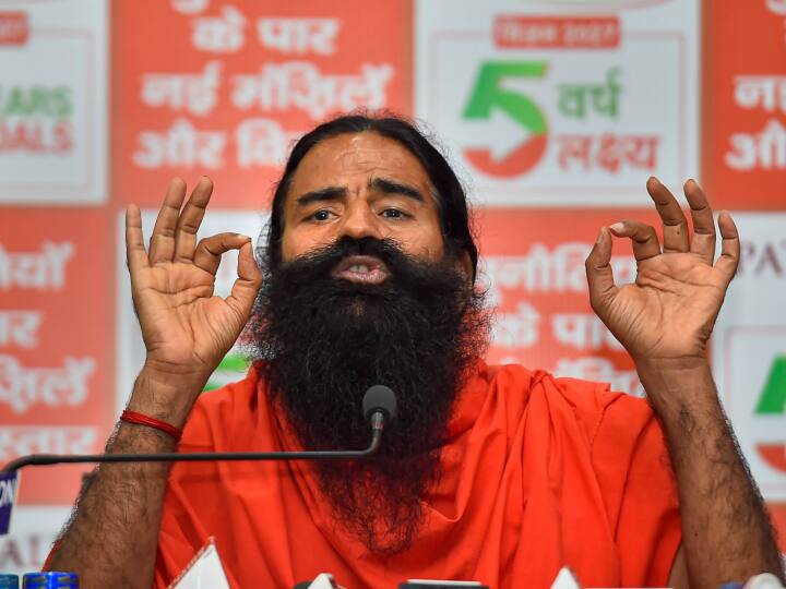 Baba Ramdev demanded arrest of Braj Bhushan Sharan Singh, President of Wrestling Association ANN Baba Ramdev Support Wrestlers: बाबा रामदेव ने की ब्रजभूषण शरण सिंह की गिरफ्तारी की मांग, हिंदू राष्ट्र पर बोले