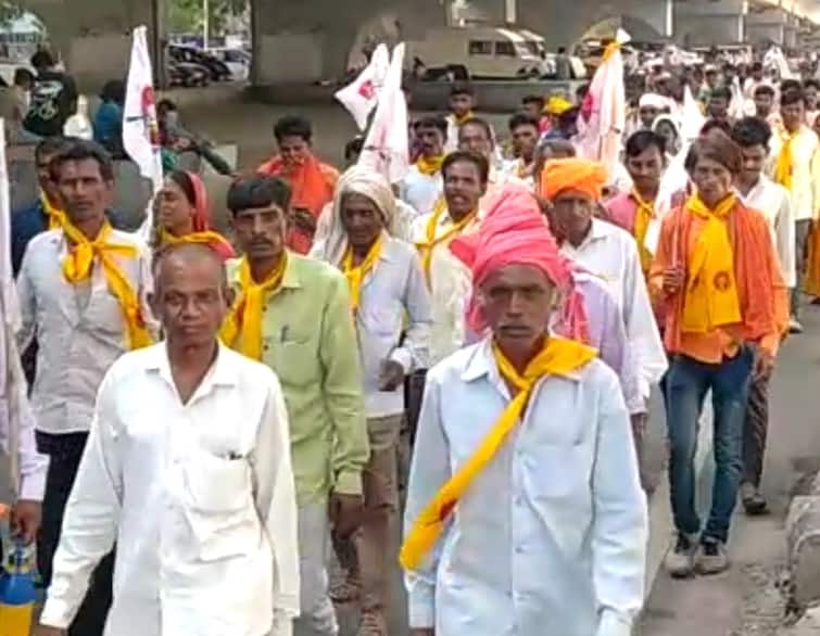 A rally was organized by the tribal community at the riverfront in Ahmedabad Ahmedabad: ધર્માંતરણ બાદ પણ જનજાતિ તરીકેનો લાભ લેતા લોકો સામે આદિવાસી સમાજે કરી લાલ આંખ, અમદાવાદમાં યોજી વિશાળ રેલી