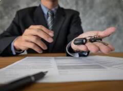 ਡਰੀਮ ਕਾਰ ਖਰੀਦਣ ਲਈ ਬੈਂਕ ਤੋਂ ਲੈਣਾ ਹੈ ਲੋਨ, ਪਰ ਹਰ ਲੋਨ ਦੀਆਂ ਨੇ ਵੱਖਰੀਆਂ ਸ਼ਰਤਾਂ, ਜਾਣੋ