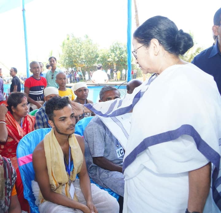 বেআইনি বাজি কারখানায় ভয়ঙ্কর বিস্ফোরণ! ১১ জনের মৃত্যু!উত্তাল রাজ্য-রাজনীতি! এই অবস্থায় মুখ্য়মন্ত্রী বললেন এগরার ঘটনা চোখ খুলে দিয়েছে। যা নিয়ে তীব্র কটাক্ষের সুর কংগ্রেসের গলায়।
