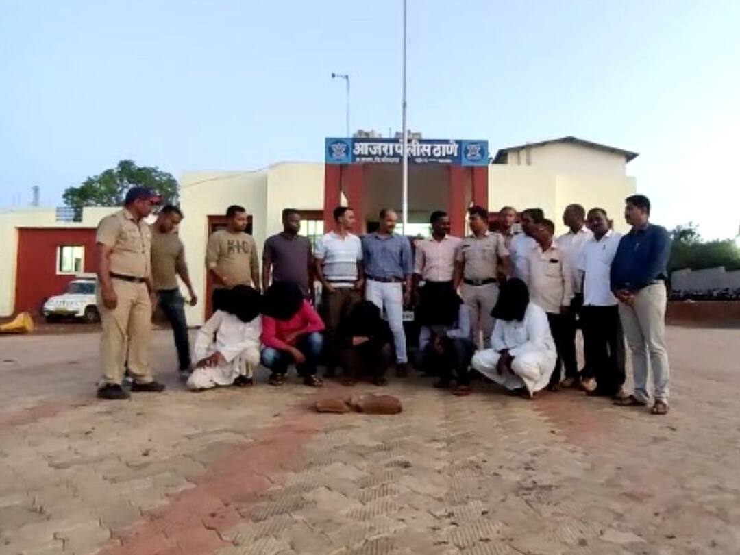As much as 11 crores worth of Ambergris also known as Whale Vomit seized Biggest operation of Kolhapur police Kolhapur Police: व्हेल माशांची तब्बल 11 कोटींची उलटी जप्त; आजरा-आंबोली मार्गावर कोल्हापूर पोलिसांची सर्वात मोठी कारवाई