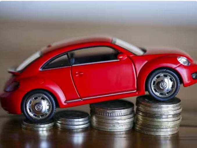 Car Loan: ਬਜਟ ਦੀ ਘਾਟ ਕਾਰਨ, ਬਹੁਤ ਸਾਰੇ ਲੋਕ ਕਾਰ ਖਰੀਦਣ ਲਈ ਬੈਂਕ ਤੋਂ ਕਰਜ਼ਾ ਲੈਂਦੇ ਹਨ। ਅਜਿਹੀ ਸਥਿਤੀ ਵਿੱਚ, ਕਰਜ਼ਾ ਲੈਣ ਤੋਂ ਪਹਿਲਾਂ, EMI ਅਤੇ ਬੈਂਕਾਂ ਦੁਆਰਾ ਉਧਾਰ ਦੇਣ ਦੇ ਨਿਯਮਾਂ ਅਤੇ ਸ਼ਰਤਾਂ ਨੂੰ ਜਾਣਨਾ ਜ਼ਰੂਰੀ ਹੈ।