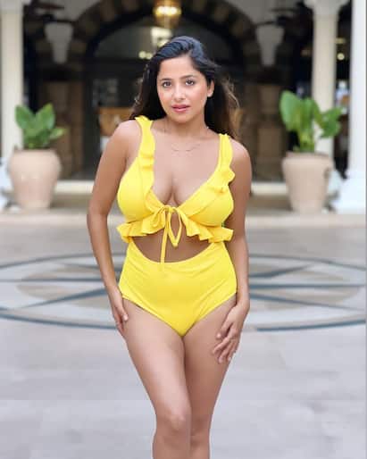 Kate sharma: યલ્લો બિકિનીમાં કેટ શર્માએ આપ્યા કાતિલ પોઝ, ઈન્સ્ટાગ્રામ પર વાયરલ થઈ તસવીરો