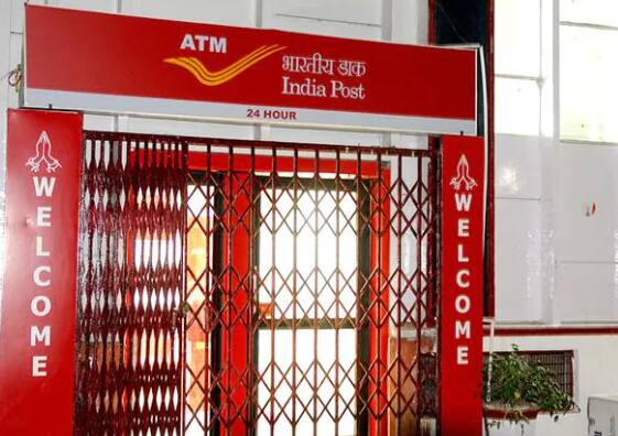 3 ਸ਼੍ਰੇਣੀਆਂ ਵਿੱਚ ਵੰਡਿਆ ਗਿਆ ਹੈ ਨਿਵੇਸ਼ਕਾਂ ਨੂੰ : ਸਰਕੂਲਰ ਵਿੱਚ ਡਾਕ ਵਿਭਾਗ ਨੇ ਨਿਵੇਸ਼ਕਾਂ ਨੂੰ 3 ਸ਼੍ਰੇਣੀਆਂ ਵਿੱਚ ਵੰਡਿਆ ਹੈ। ਨਿਵੇਸ਼ਕਾਂ ਨੂੰ ਜੋਖਮ ਦੀ ਭੁੱਖ ਦੇ ਆਧਾਰ 'ਤੇ ਸ਼੍ਰੇਣੀਆਂ ਵਿੱਚ ਵੰਡਿਆ ਗਿਆ ਹੈ। ਜੇਕਰ ਕੋਈ ਨਿਵੇਸ਼ਕ 50,000 ਰੁਪਏ ਨਾਲ ਕਿਸੇ ਵੀ ਸਕੀਮ ਵਿੱਚ ਖਾਤਾ ਖੋਲ੍ਹਦਾ ਹੈ ਅਤੇ ਪੋਸਟ ਆਫਿਸ ਦੀਆਂ ਸਾਰੀਆਂ ਸਕੀਮਾਂ ਵਿੱਚ ਉਸਦਾ ਬਕਾਇਆ 50,000 ਰੁਪਏ ਤੋਂ ਵੱਧ ਨਹੀਂ ਹੈ, ਤਾਂ ਉਸਨੂੰ ਘੱਟ ਜੋਖਮ ਵਾਲਾ ਨਿਵੇਸ਼ਕ ਮੰਨਿਆ ਜਾਵੇਗਾ।