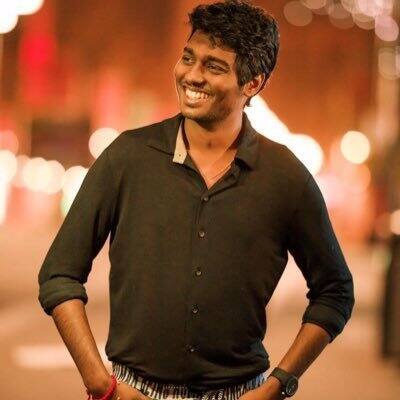 ராஜா ராணி படம் மூலம் இயக்குநராக அறிமுகமான அட்லீ, விஜய்யை வைத்து தெறி, மெர்சல், பிகில் ஆகிய படங்களை இயக்கினார். இப்போது பாலிவுட்டில் களமிறங்கி, ஷாருக்கானை வைத்து ஜவான் படத்தை இயக்கிவருகிறார்.