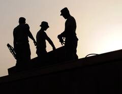 कतर में सिक्‍योरटी देने के लिए भर्ती किए गए थे भारतीय और पाकिस्‍तानी नागरिक, वेतन मांगने पर जेल में डाला