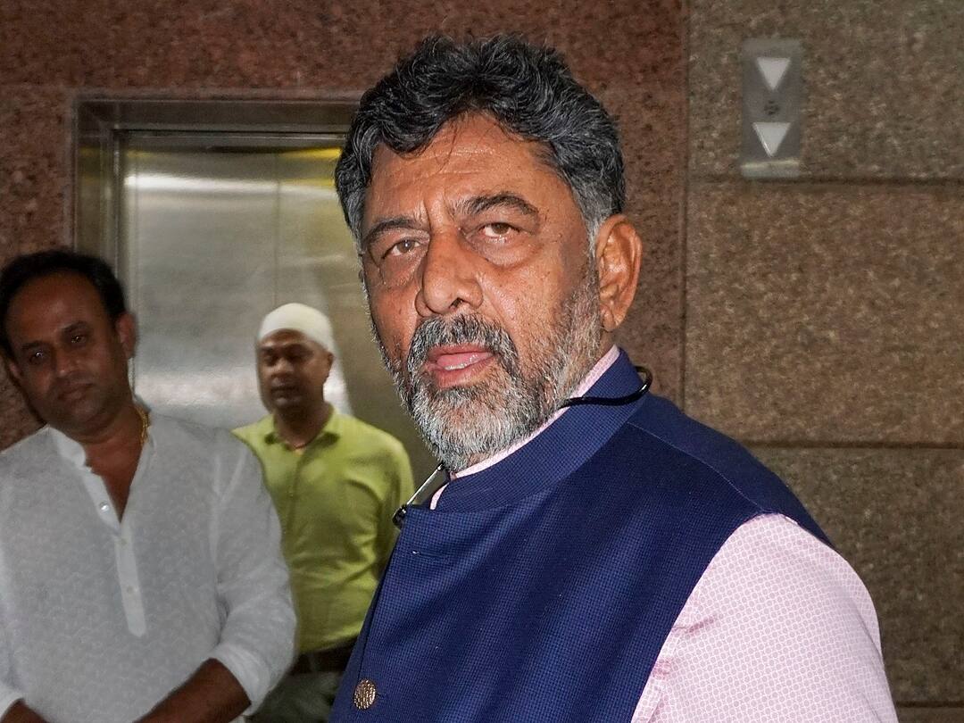 'Not In A Day Or Two, But Will Be Done': DY CM Shivakumar As Thousands Of Job Seekers Pay Him A Visit Over 1500 Job Seekers Meet Deputy CM Shivakumar At His Residence He Assures The Work To Be Done Soon 'Not In A Day Or Two, But Will Be Done': DY CM Shivakumar As Thousands Of Job Seekers Pay Him A Visit