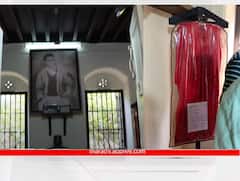 Pune news : पुण्यातील फर्ग्युसन महाविद्यालयातील स्वातंत्र्यवीर सावरकरांची खोली कशी आहे? पाहा फोटो...