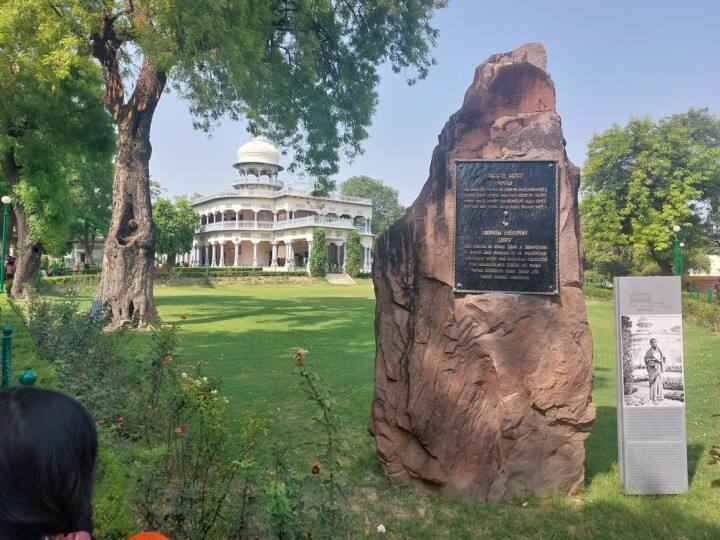 UP News: नए संसद भवन में रखे गए सेंगोल को लेकर गरमाई सियासत, मोदी सरकार पर लगे आरोप, जानें- पूरा मामला New Parliament Building What is the whole truth of keeping Sengol in Anand Bhawan ann UP News: नए संसद भवन में रखे गए सेंगोल को लेकर गरमाई सियासत, मोदी सरकार पर लगे आरोप, जानें- पूरा मामला