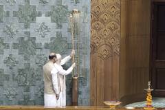 New Parliament Inauguration: নতুন সংসদ ভবন উদ্বোধন, বিশেষ পুজোয় প্রধানমন্ত্রী, সংসদে স্থাপিত 'সেঙ্গল'